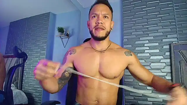 Snapshot of ARON_TAYLER01 chatting on 13, 2, 2026 ARON TAYLER01 online show from 13, 2, 2026