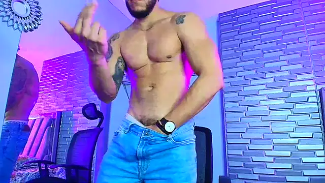 Snapshot of ARON_TAYLER01 chatting on 1, 3, 2026 ARON TAYLER01 online show from 1, 3, 2026