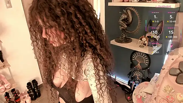 Orianna reed  online show from 13, 11, 2025