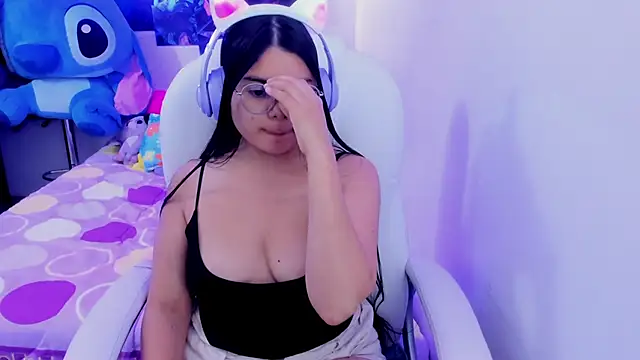 Snapshot of esmeralda112 chatting on 6, 3, 2025 esmeralda112 online show from 6, 3, 2025