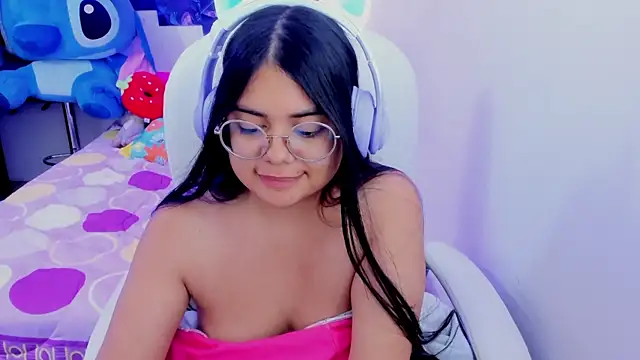 Snapshot of esmeralda112 chatting on 7, 3, 2025 esmeralda112 online show from 7, 3, 2025