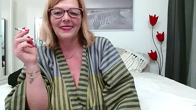 Snapshot of YulliaMilf chatting on 11, 3, 2025 YulliaMilf online show from 11, 3, 2025