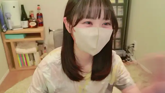Snapshot of HIKARI_x0 chatting on 8, 5, 2026 HIKARI x0 online show from 8, 5, 2026
