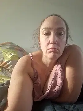 Wisie Cutie online show from 17, 1, 2026