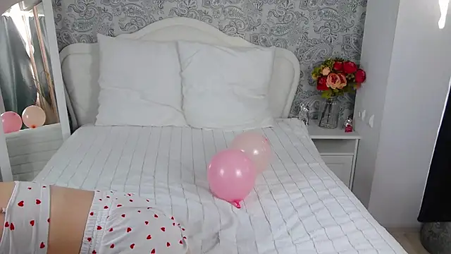 Snapshot of MollyBrams chatting on 28, 9, 2025 MollyBrams online show from 28, 9, 2025