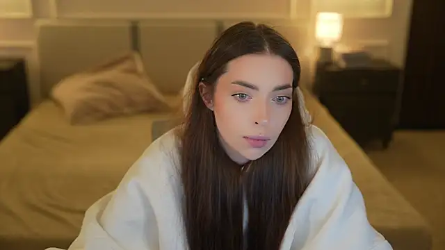 Snapshot of Kate054 chatting on 12, 10, 2025 Kate054 online show from 12, 10, 2025