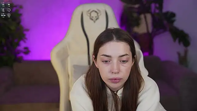 Snapshot of Kate054 chatting on 13, 10, 2025 Kate054 online show from 13, 10, 2025