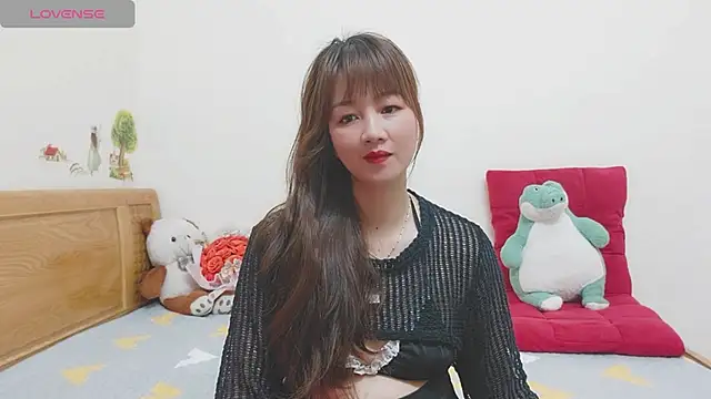 Holygirlsweet777 online show from 19, 12, 2024