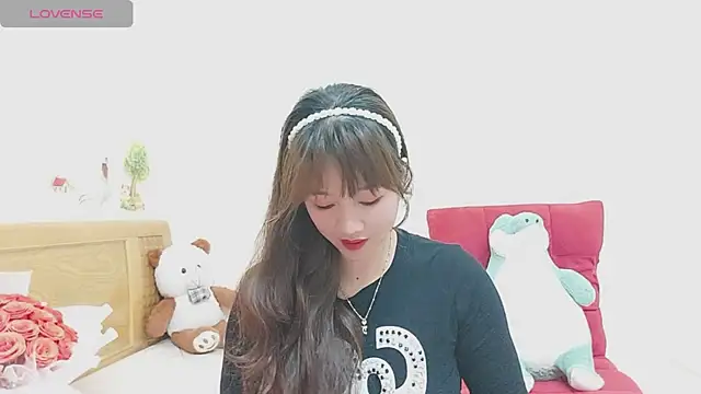 Holygirlsweet777 online show from 23, 12, 2024