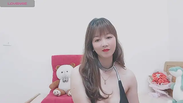 Holygirlsweet777 online show from 8, 1, 2025