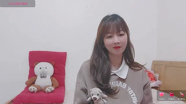 Holygirlsweet777 online show from 13, 1, 2025