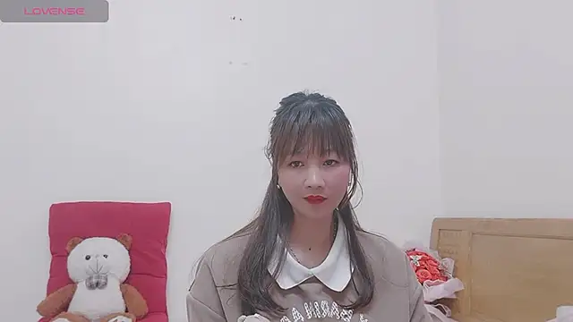 Holygirlsweet777 online show from 13, 1, 2025