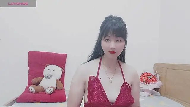 Holygirlsweet777 online show from 20, 1, 2025