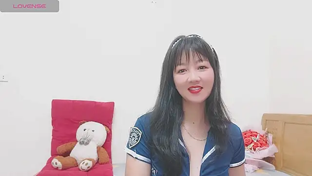 Holygirlsweet777 online show from 23, 1, 2025