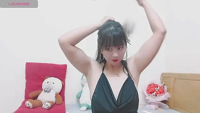 Holygirlsweet777 online show from 12, 2, 2025