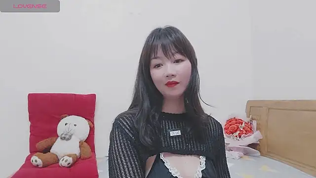 Holygirlsweet777 online show from 15, 2, 2025