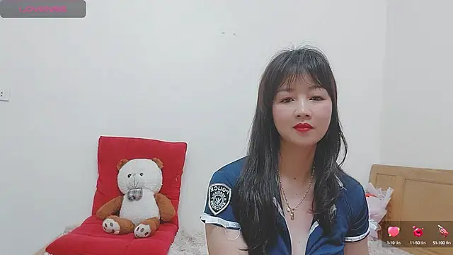 Holygirlsweet777 online show from 18, 3, 2025