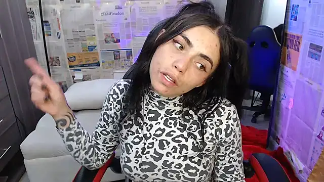 i am nina  online show from 14, 11, 2025