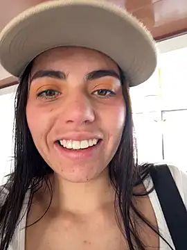 i am nina  online show from 22, 11, 2025