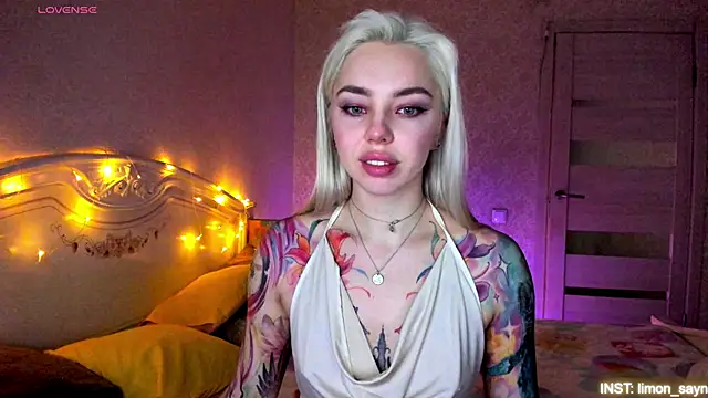 LillyMoure  online show from 24, 3, 2026