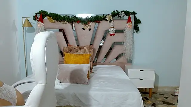 Snapshot of sophia_hadid chatting on 18, 12, 2024 sophia hadid online show from 18, 12, 2024