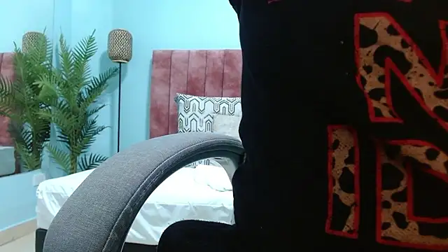 sophia hadid online show from 8, 1, 2026