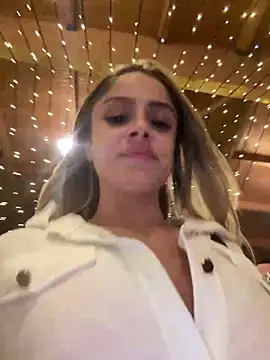 Snapshot of BritneyDimond chatting on 14, 12, 2024 BritneyDimond online show from 14, 12, 2024