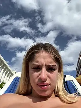 Snapshot of BritneyDimond chatting on 23, 12, 2024 BritneyDimond online show from 23, 12, 2024