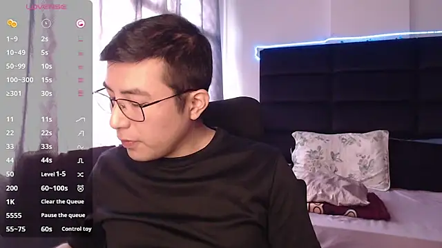 andrewmhilton  online show from 17, 11, 2025