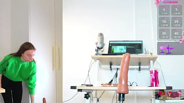 Snapshot of Miss69Ri99 chatting on 15, 10, 2025 Miss69Ri99 online show from 15, 10, 2025