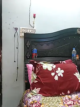 Poojabhabi101 online show from 9, 3, 2025