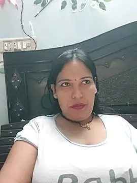 Poojabhabi101 online show from 10, 11, 2025