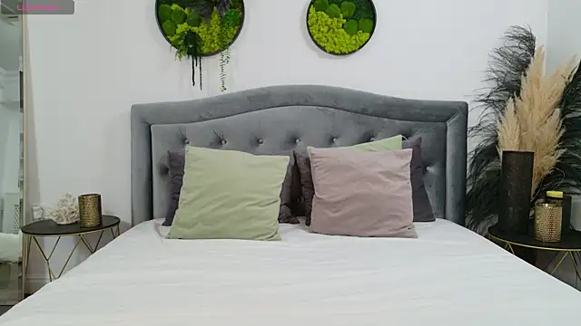 SelineSole online show from 12, 2, 2025