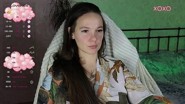 lil luna x online show from 12, 11, 2025