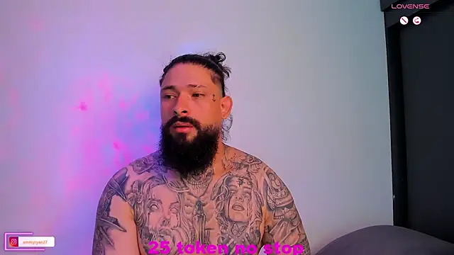 Snapshot of 1ammyryan chatting on 15, 9, 2025 1ammyryan online show from 15, 9, 2025