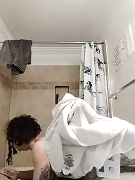 Snapshot of LiverandBrat77 chatting on 11, 3, 2025 LiverandBrat77 online show from 11, 3, 2025