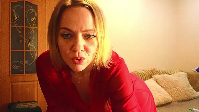 YourQueenX online show from 27, 3, 2026