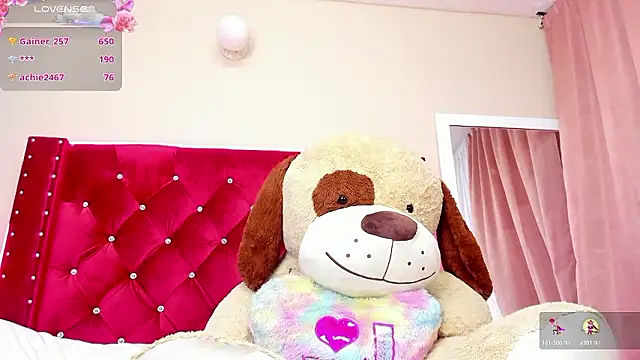 Snapshot of Tyra_Privacy chatting on 6, 12, 2024 Tyra Privacy online show from 6, 12, 2024