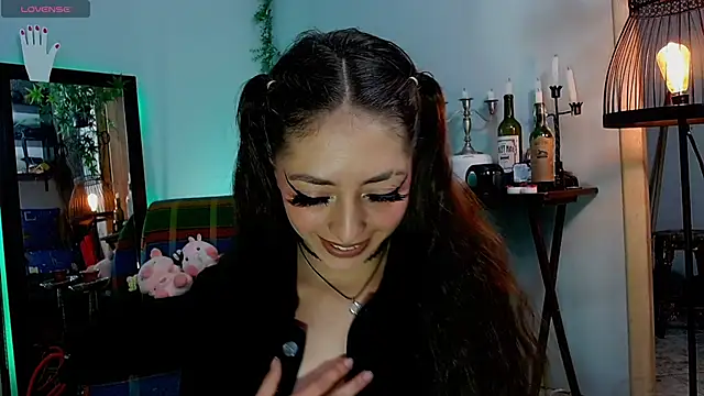 VickyJackson  online show from 30, 1, 2025