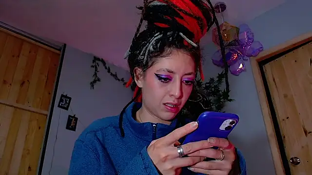 VickyJackson  online show from 2, 12, 2025