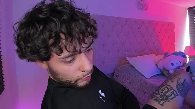 AbbyAndChris2 online show from 18, 4, 2026