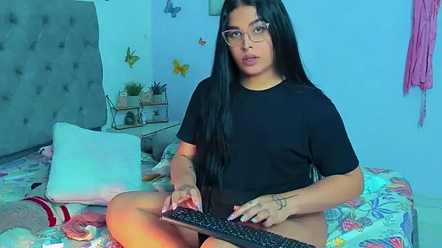 mabellfox online show from 8, 1, 2025