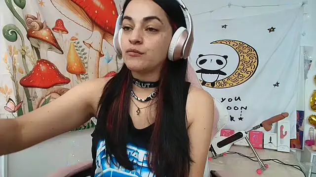 Snapshot of LovelyAzucena chatting on 10, 6, 2026 LovelyAzucena online show from 10, 6, 2026