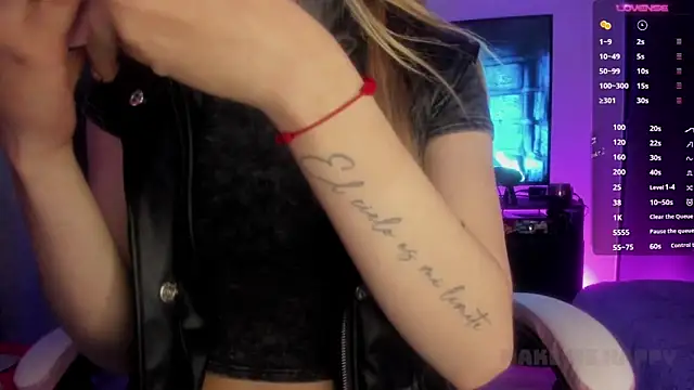 Snapshot of TiffanyBela chatting on 17, 3, 2025 TiffanyBela online show from 17, 3, 2025