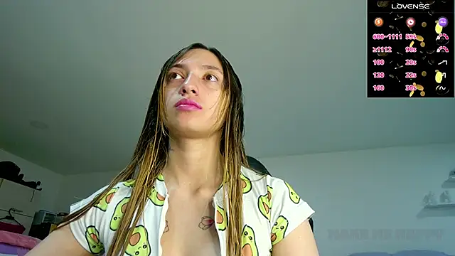 Snapshot of TiffanyBela chatting on 2, 10, 2025 TiffanyBela online show from 2, 10, 2025