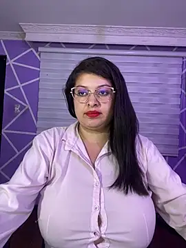 Snapshot of MiiaaJoness chatting on 13, 5, 2026 MiiaaJoness online show from 13, 5, 2026