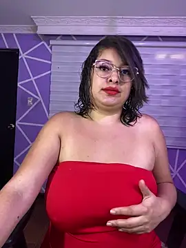 Snapshot of MiiaaJoness chatting on 22, 5, 2026 MiiaaJoness online show from 22, 5, 2026