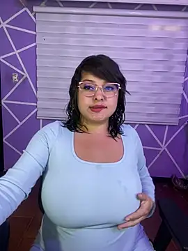 MiiaaJoness online show from 7, 7, 2026