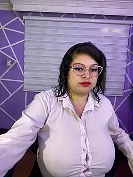MiiaaJoness online show from 14, 7, 2026