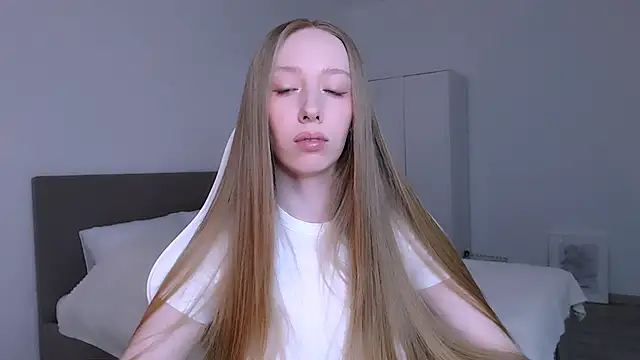 Luna insniity online show from 24, 2, 2026